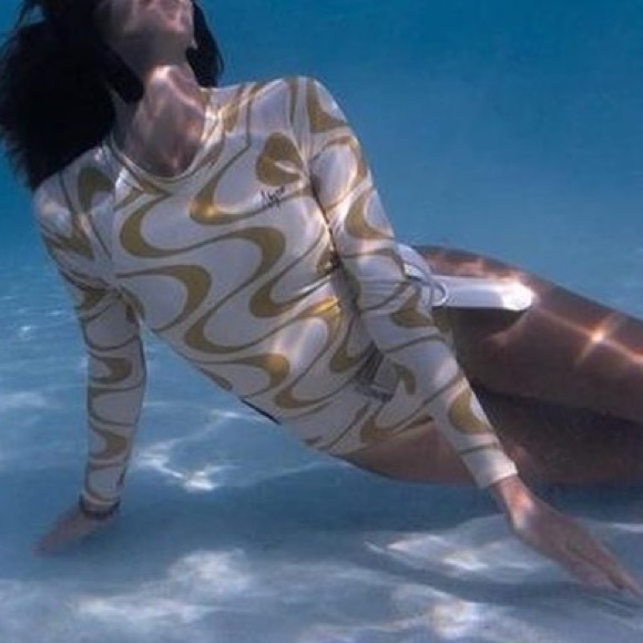 New Abysse x Free People Ama Ray XL Gold Long Sleeve 1-Piece High Neck Surf Suit - Picture 3 of 16